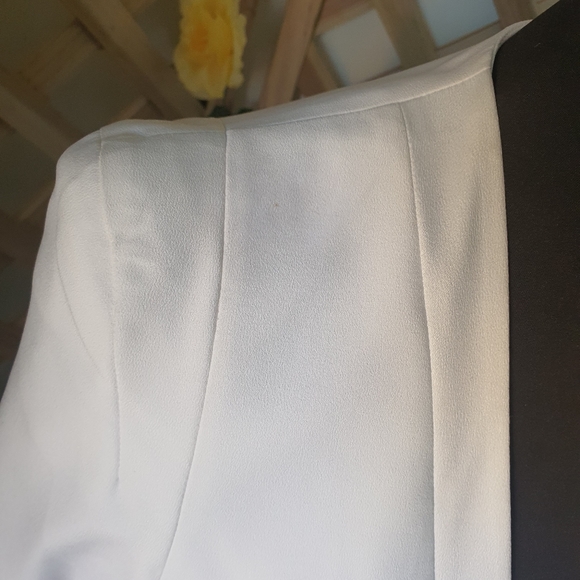 MANGO White Blazer Corporate / Office (CLEARANCE) - Picture 10 of 12